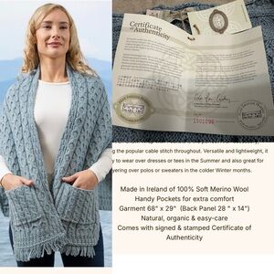 NWT Aran Sweater Market Scarf Shawl with pockets. 100%Merino Wool.